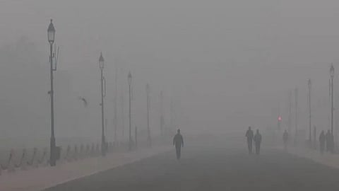 Delhi: Schools suspend outdoor activities as AQI plummets
