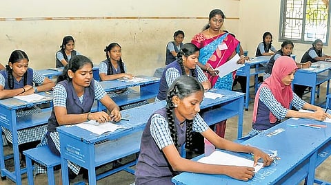 School education department issues notice to three schools for holding special classes