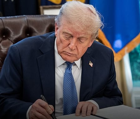 President Trump signs order intended to stabilise college sports, threatens lost federal funding