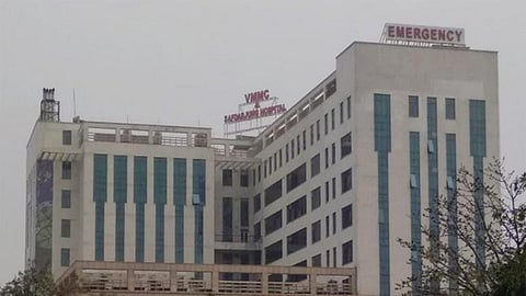DFY India donates e-Ambulance to Safdarjung Hospital