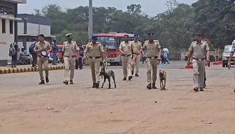 Pre-University College girl stabbed at bus stand in K'taka