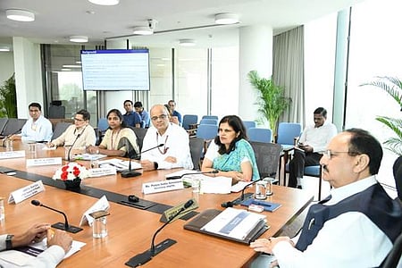 Health Minister reviews Ebola preparedness, no case in India to date