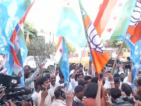 Clashes erupt between BJYM, NSUI workers during NEET-UG protest outside BJP office in Ranchi