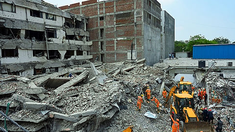 Building collapse near Saket Metro Station