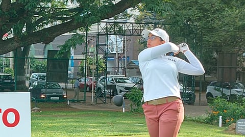 Teenager Riya Jadon cards 67 to edge Tvesa Malik, tops women’s pro golf tour’s 7th leg opener