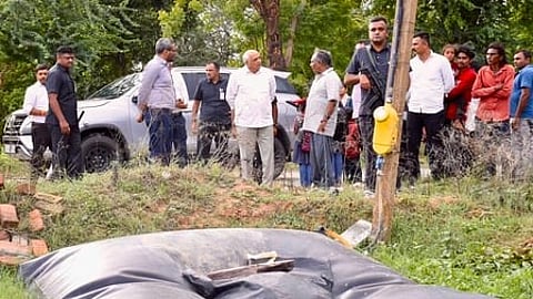Gujarat CM stops convoy to interact with schoolchildren, residents in Anand