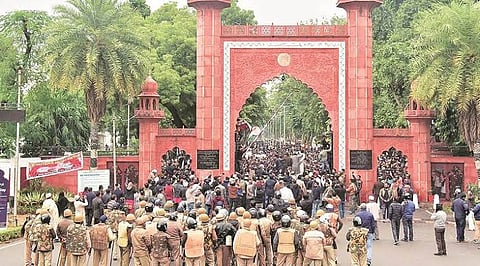 AMU students take out march against Jauhar University demolition order, write to Murmu