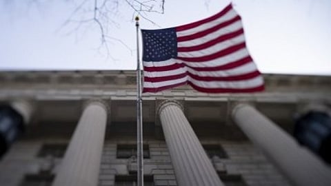 US judge blocks new stay limits for foreign students, journalists