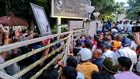 SRFTI resumes classes day after clash; 3 FIRs filed