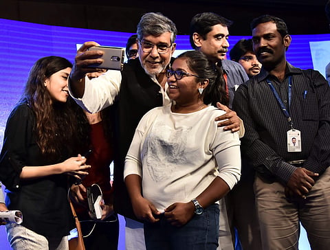 Kailash Satyarthi spends time indulging young students around | P Jawahar