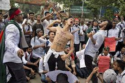 The protest lasted for about an hour, which interrupted the traffic on the Luxettipet and Basara road
