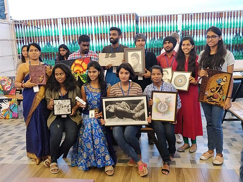 When they conduct workshops for artists, they take the help of volunteers to organise the event