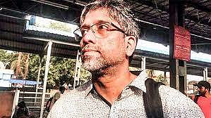 More than 400 students have also signed a statement in solidarity with the professor