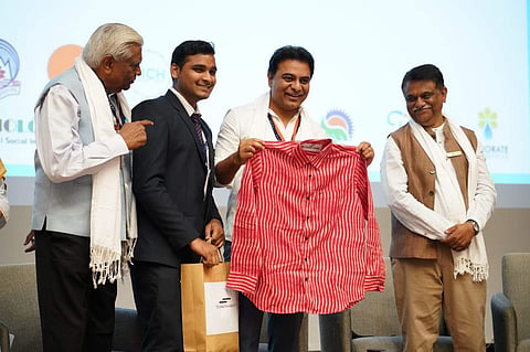 Saikiran with KTR | (Pic: The Jobless Street)