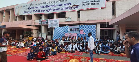 Haryana medical students protest against bond policy | (Pic: Sourced)