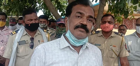 माजी आमदार संजय गावंडे यांची बाजार समितीच्या सहसचिवांना मारहाण