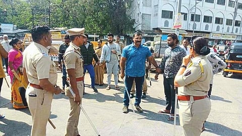 कोगनोळी नाक्यावर मध्यरात्रीपासून कडेकोट बंदोबस्त; प्रवासासाठी आरटीपीसीआर आवश्यक