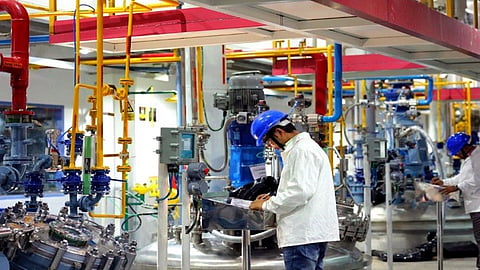 company workers marathi news