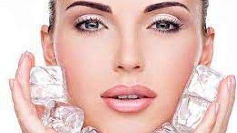 काय आहे skin icing जी तुमच्या त्वचेला ग्लो आणते
