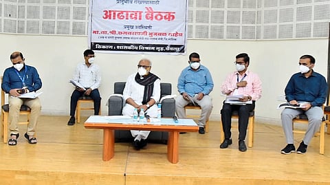 chhagan bhujbal review meeting in yeola