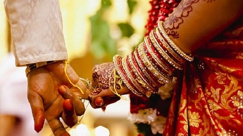 लग्न समारंभात नियमांचे उल्लंघन; लोणावळा पोलिसांकडून कारवाई