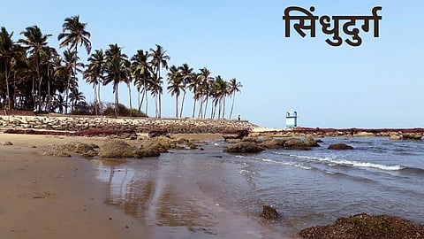 कोकणात प्रतीकात्मक शिल्पे वेधताहेत लक्ष; सिंधुदुर्गात 54 ठिकाणी उभारणार वास्तुशिल्प
