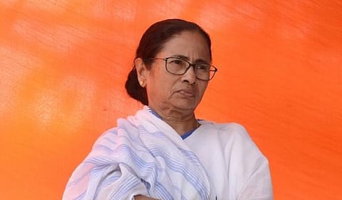 ममता बॅनर्जींच्या लहान भावाचे कोरोनामुळे निधन