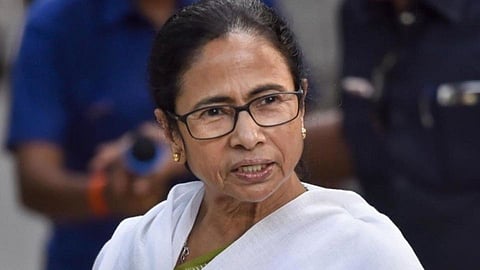 'हे तर भाजपचे एजंट!'; राज्यपालांना हटविण्यासाठी तृणमूलच्या हालचाली
