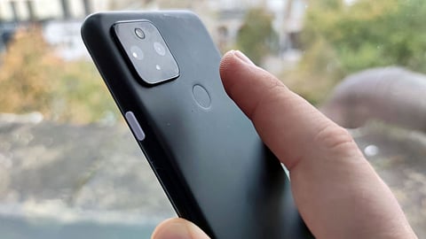 Google Pixel 6 सिरीजचे रेंडर्स झाले लीक; जाणून घ्या या फोन्सच्या संभाव्य फीचर्सबद्दल
