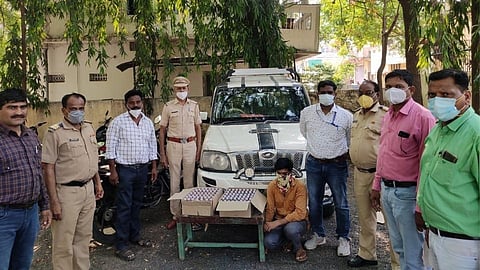 नांदेड: देशी दारुसह साडेपाच लाखाचा मुद्देमाल जप्त; विमानतळ पोलिसांची कारवाई