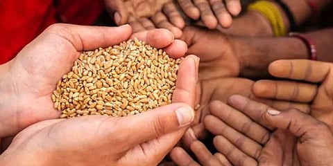 रेशन दुकानदारांचा संप स्थगित, रेशन दुकाने आजपासून उघडणार