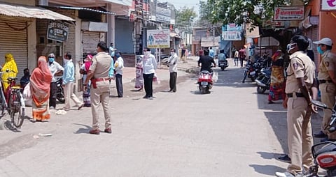पोलिस कारवाई