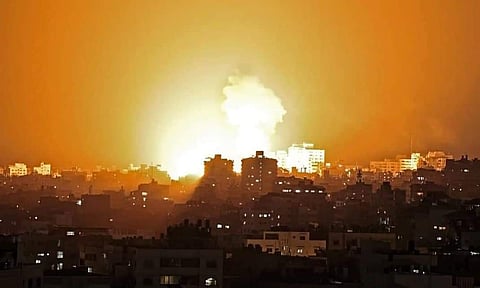 Israel-Palestine Conflict: गाझामध्ये घुसण्याचा इस्राईलचा इशारा