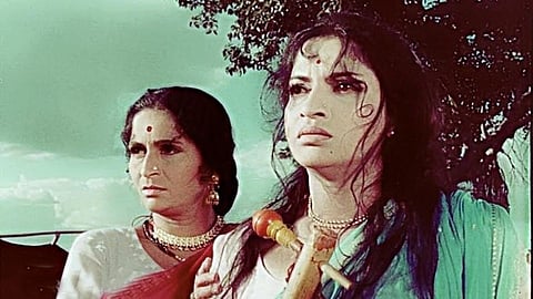 'छबीदार छबी मी तोऱ्यात उभी'; 50 वर्षांनंतर ‘पिंजरा’ अनेकांच्या मनात!