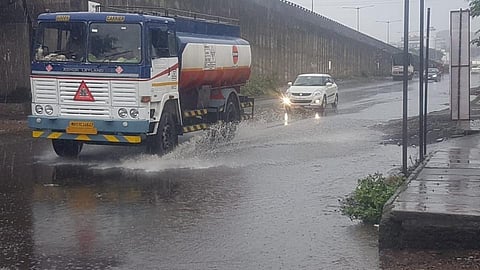 raining in satara