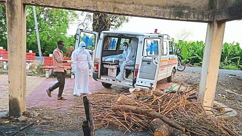 corona fighter ambulance driver
