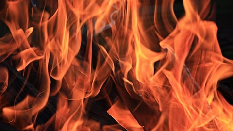 बाणेरमधील मायलेकींना आगीतून वाचवण्यासाठी धावला 'मारुती'