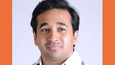'ठाकरे सरकार प्रसिद्धीसाठी बॉलिवुडच्या सेलिब्रिटींना लाखो रुपये देतात'