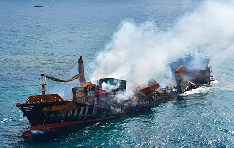 cargo ship MV X Press Pearl sinks