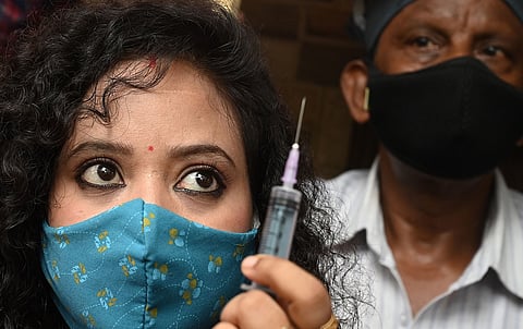 देशात 24 तासात 62 हजार नवे रुग्ण; अडीच हजार मृत्यू