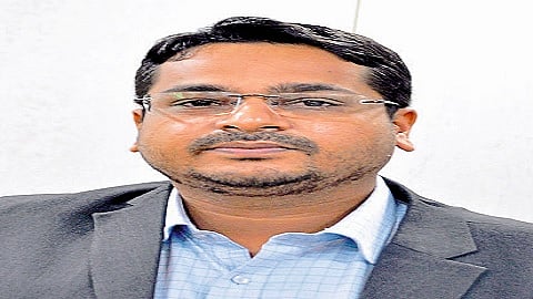 जालन्याचे जिल्हाधिकारी विजय राठोड