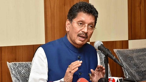 फालतू धमक्या ऐकणार नाही; दीपक केसकरांचे प्रत्युत्तर