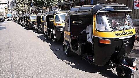 Rickshaw driver killed in Pimpri Chinchwad after argument with couple crime news