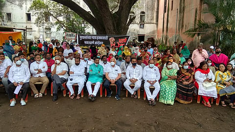 नुकसान भरपाई द्या, अन्यथा पूरग्रस्तांसह मोर्चा काढू