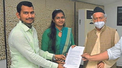 स्पर्धा परीक्षेची तयारी करणाऱ्या विद्यार्थ्यांनी मांडल्या राज्यपालांसमोर व्यथा!