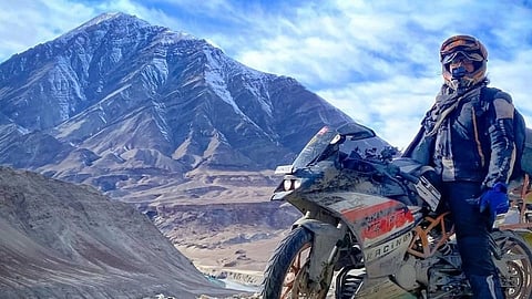 मुलगी जन्माला आली पाहिजे ; रेवंतचा देशभ्रमंतीतून संदेश