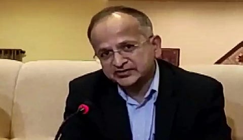 अफगाणमधील भारतीयांना बाहेर काढू; राजदूत गुजरातला परतले