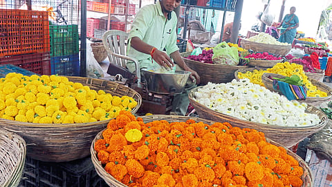 flower market at ganeshwadi