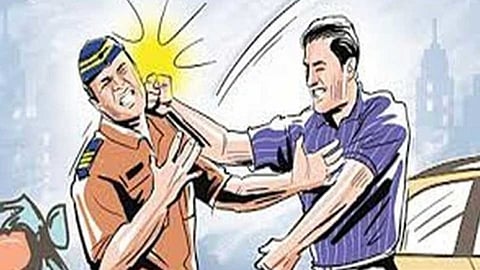 तडीपार आरोपीची पोलिसांना शिवीगाळ अन् धक्काबुक्की