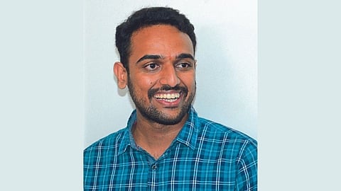 upsc result vinayak narwade scored 37th rank in 2nd attempt in upsc